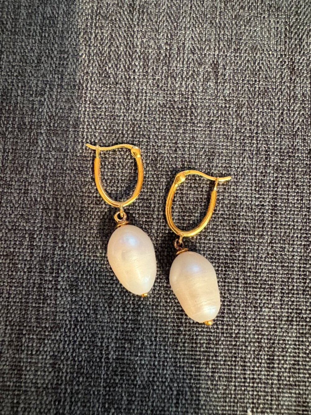 Quince Freshwater Cultured Pearl Hoops